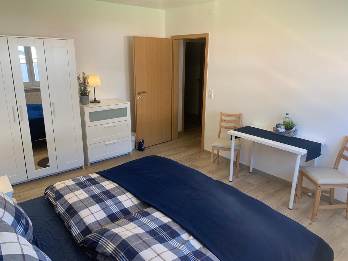 Ferienwohnung Wippsteert - 5 Sterne - Mit Balkon Und Pkw Stellplatz Emden Exterior foto